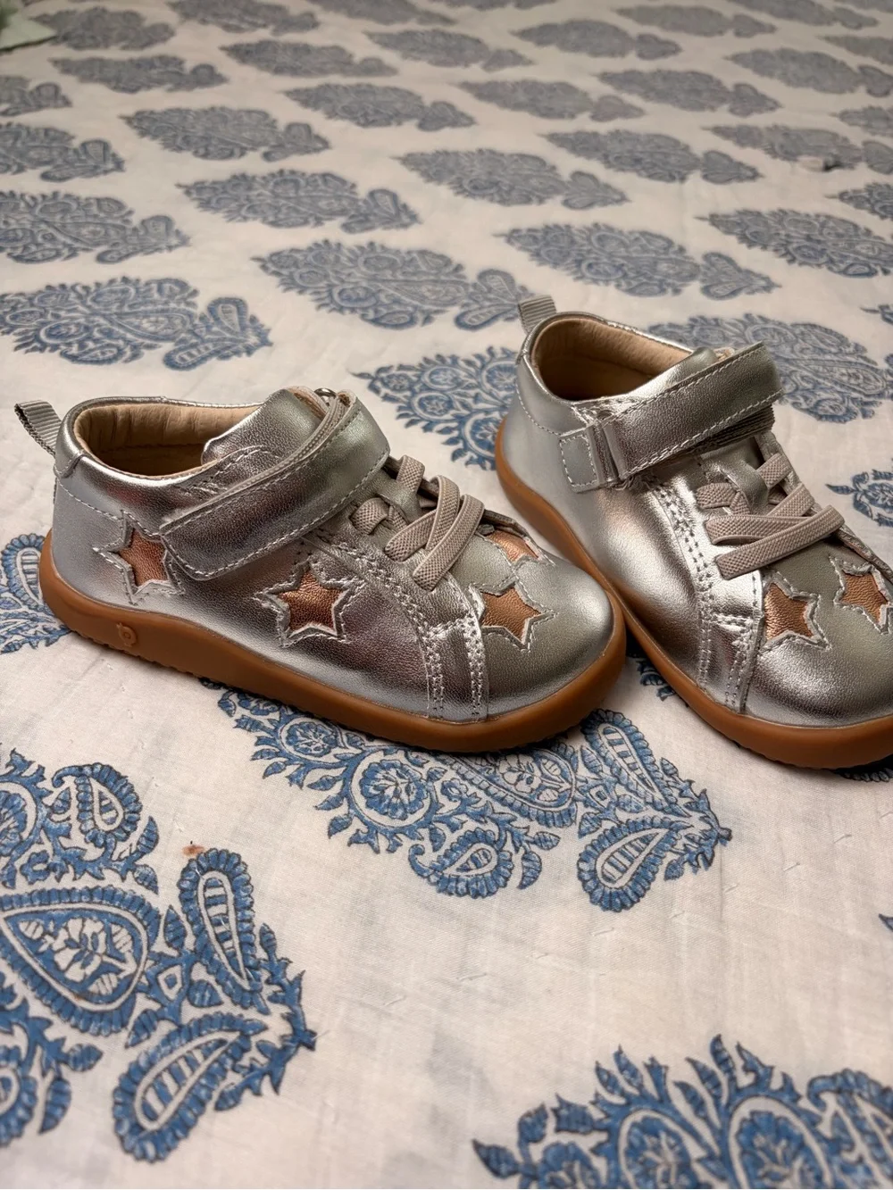 Old Soles Silver Kids Sneakers with Rose-Gold Star Accents